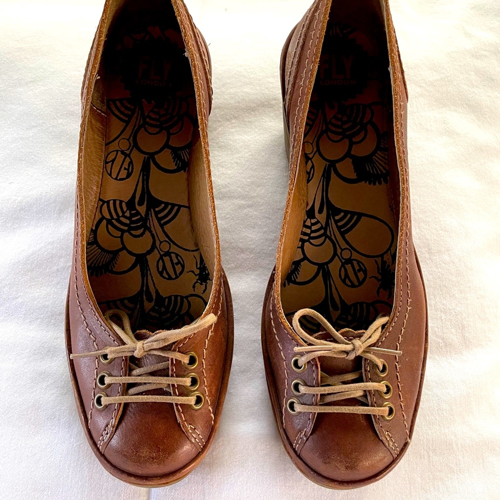 London Fly, Brown wedges size 39